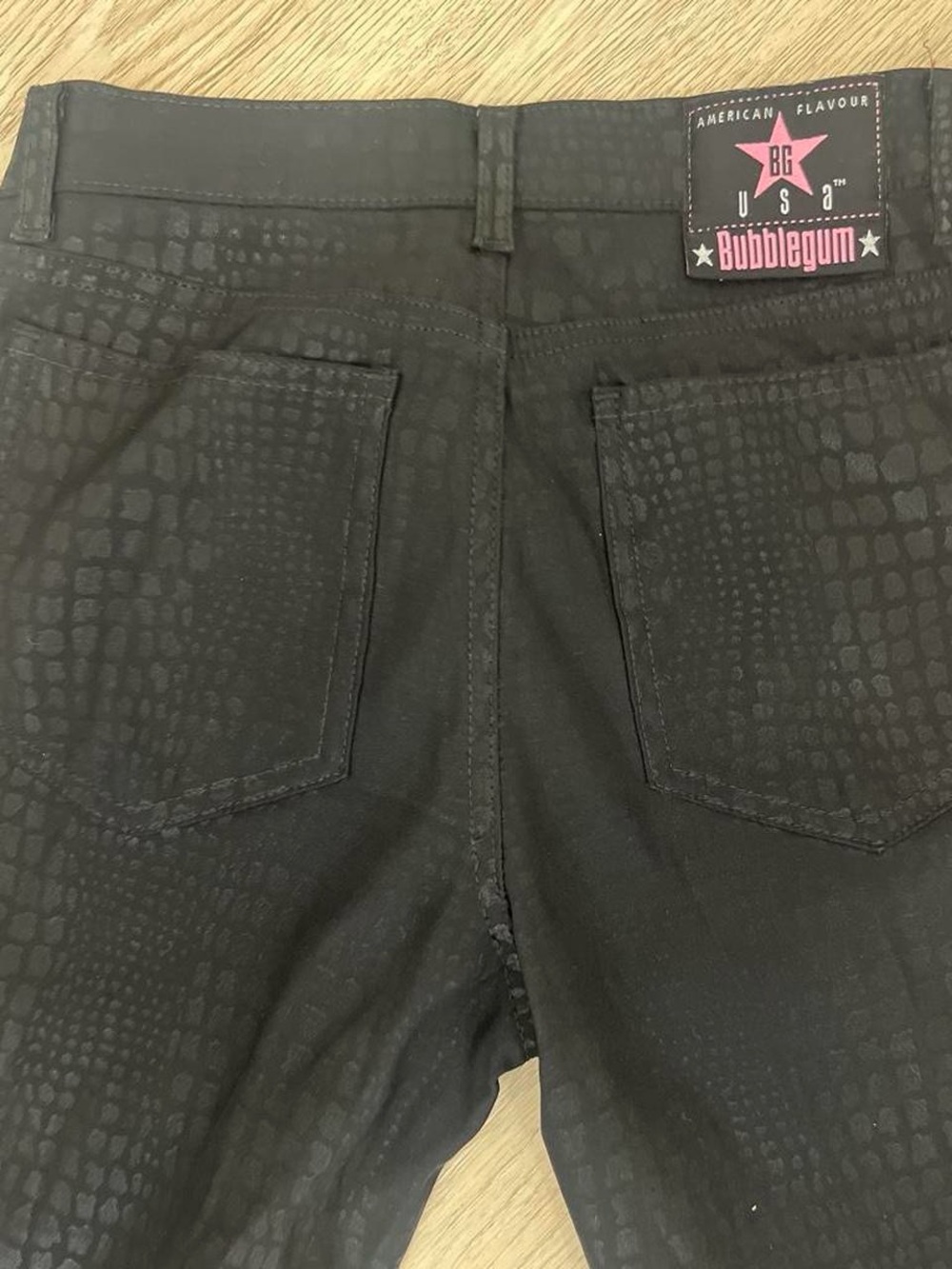 Bubblegum Black Croc-Texture Jean